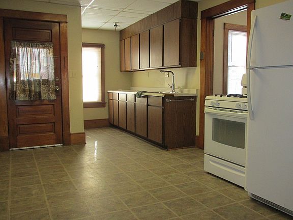 5th image of 854 Lafond Ave