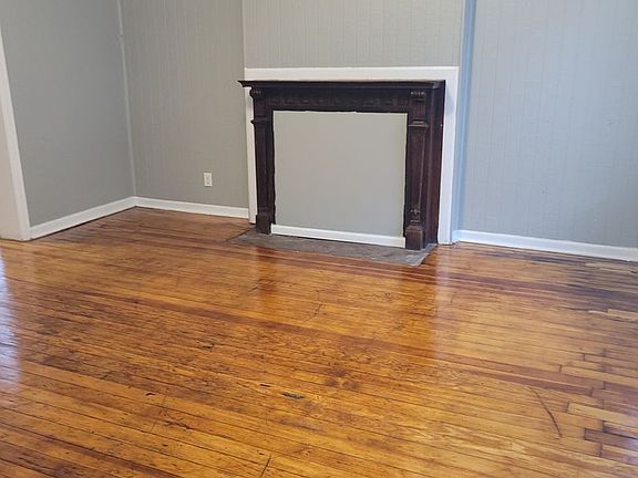 5th image of 116 N 13th St APT 1