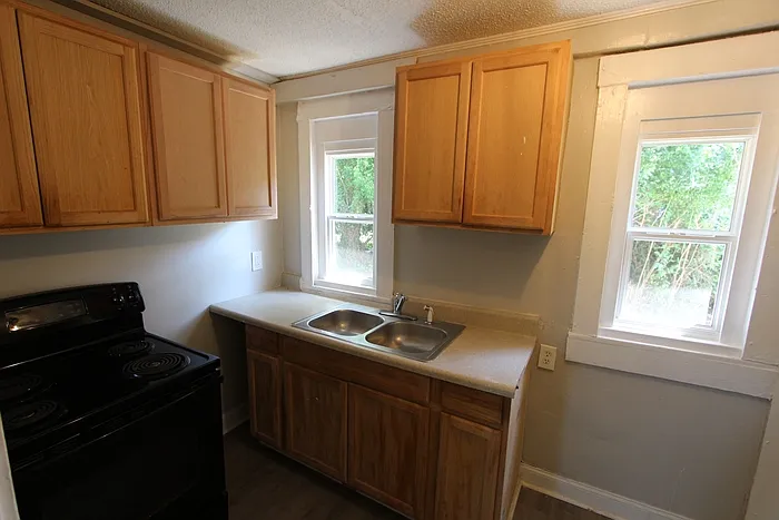 215 Stewart Ave — Photo 9