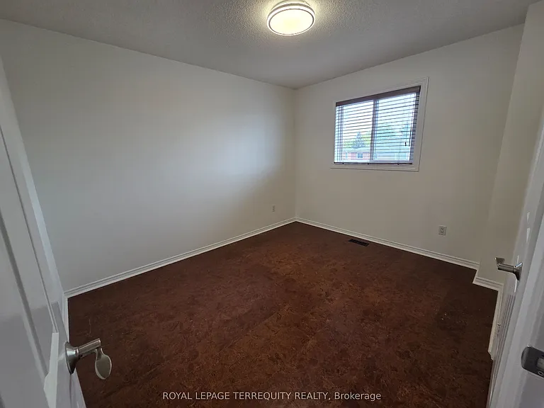 59 Foxhill Dr — Photo 38