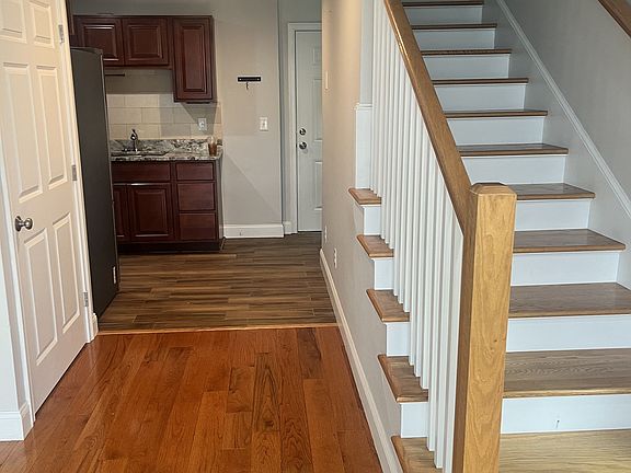 3rd image of 298 Wickenden St #6