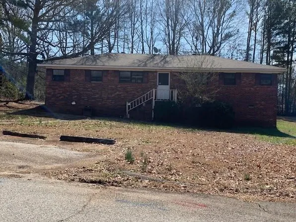 7 Roper Dr, Douglasville, GA 30135