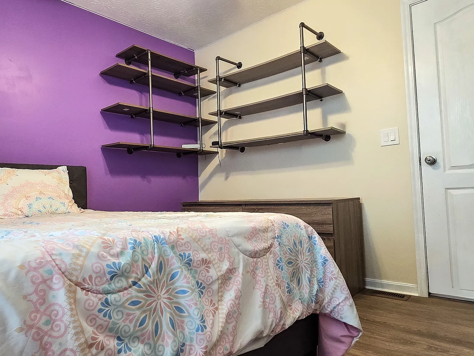 4 bed, 1550 sqft, $2,425 — Photo 2