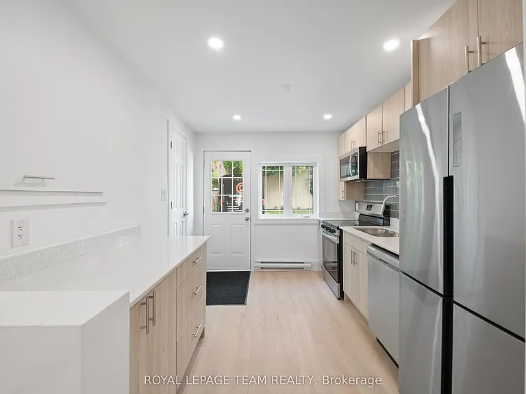 143 Saint Andrew St — Photo 12
