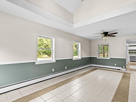 4th image of 24477 Wooded Cir