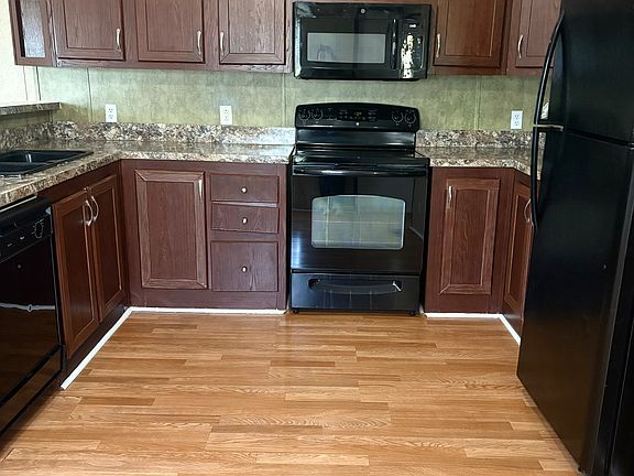 3rd image of 123C Arista Dr
