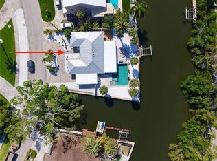 306 Island Cir, Sarasota, FL 34242