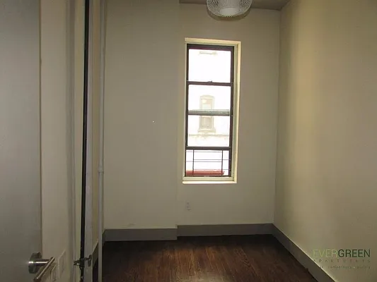 Rented by Bedford Brownstone Realty | media 36