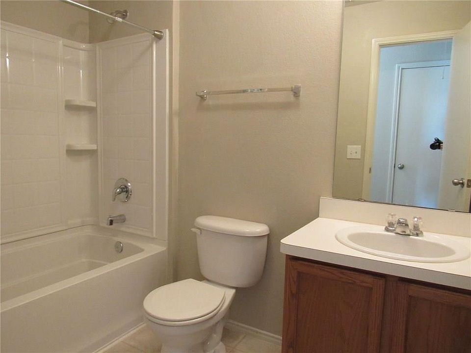 1st image of 10604 Traymore Dr