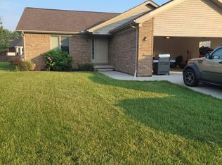 45300 Debbie Ct, Macomb, MI 48042