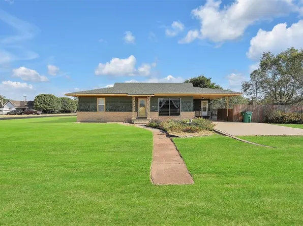 403 W 13th St, Snyder, OK 73566