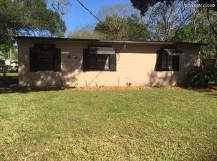 1427 King Arthur Ct, Jacksonville, FL 32211