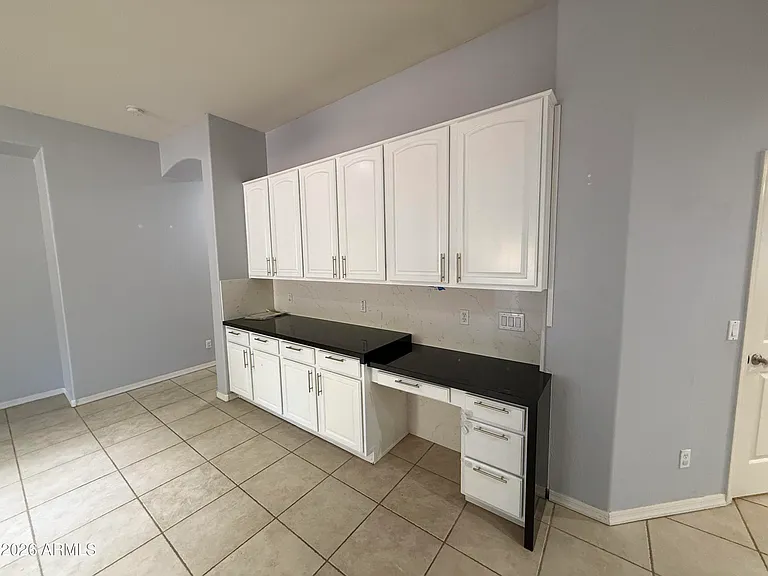 101 S Presidio Dr — Photo 9