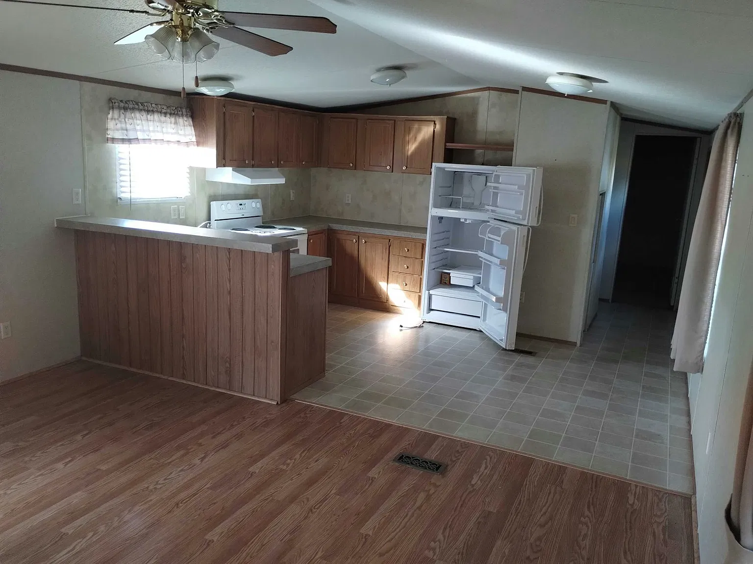 3025 Highway 5 North, Unit Lot 60 — Photo 2