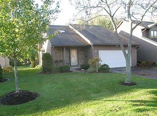 34 Ellington Cir #PVT, Rochester, NY 14612