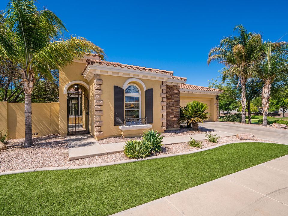 1st image of 2324 E Desert Broom Pl