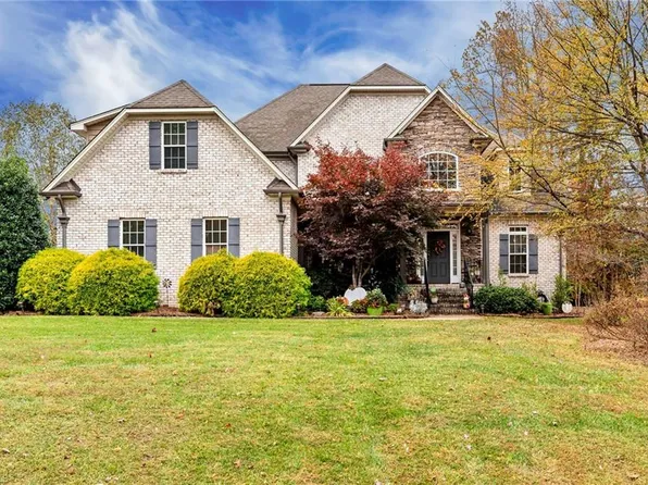 215 Essex Farm Rd, Advance, NC 27006