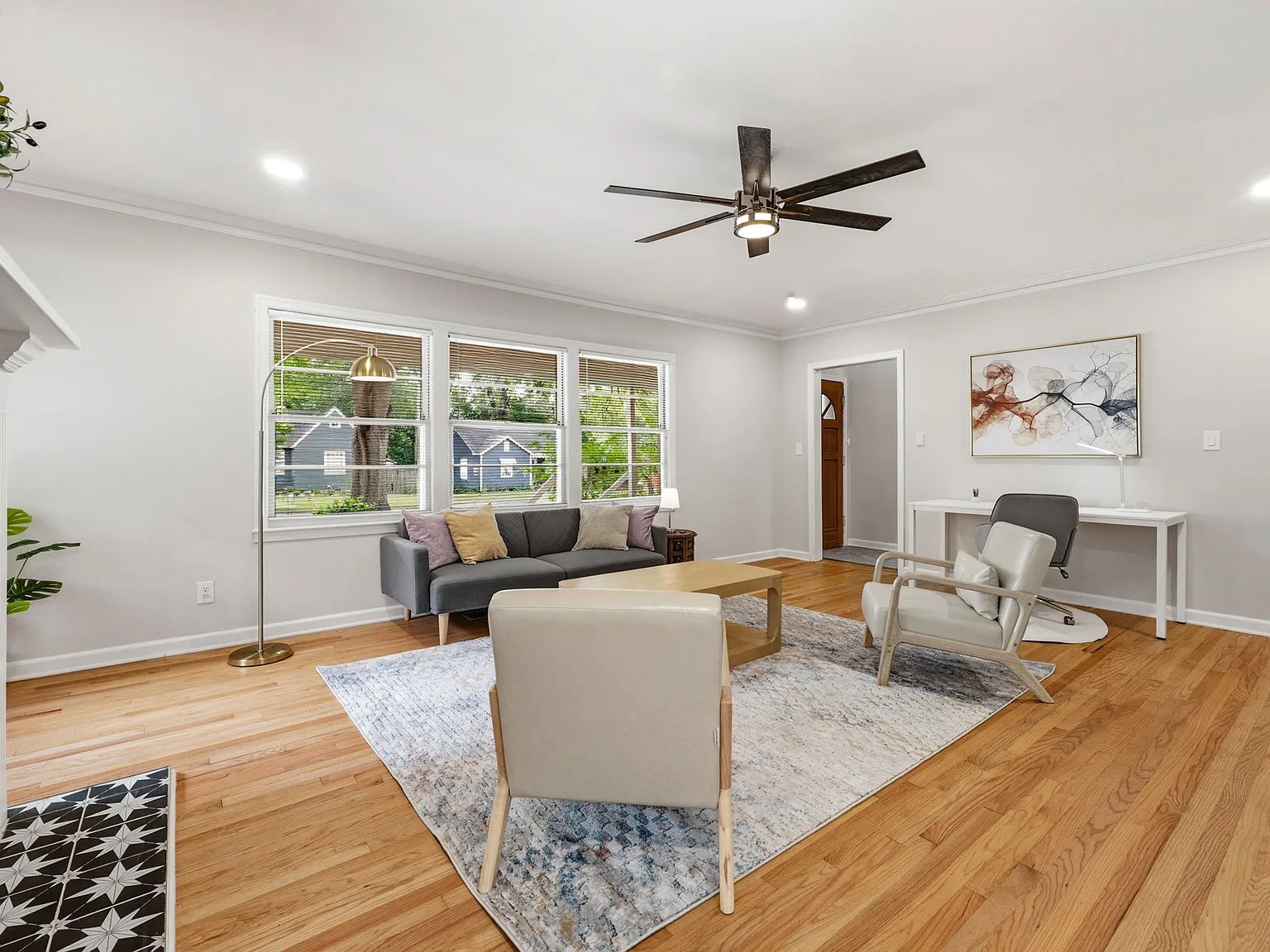 3 bed, $2,670 — Photo 4