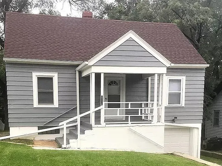 3508 N 47th Ave — Photo 1