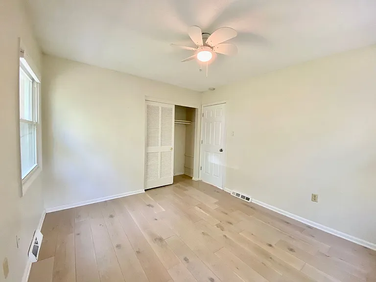 50 Ferncliff Dr — Photo 33