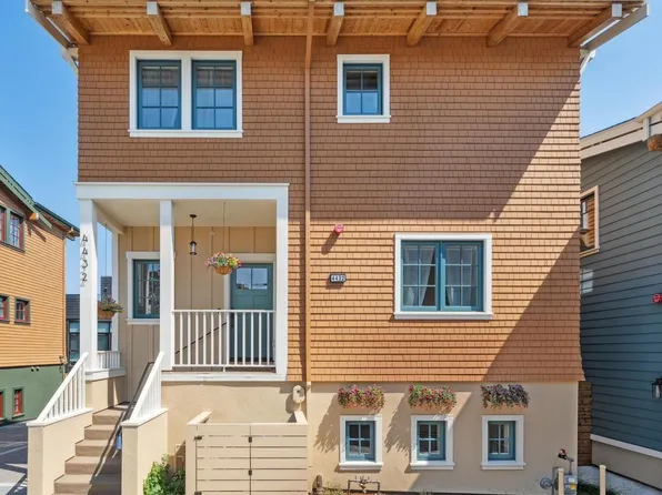 4432 Howe St, Oakland, CA 94611
