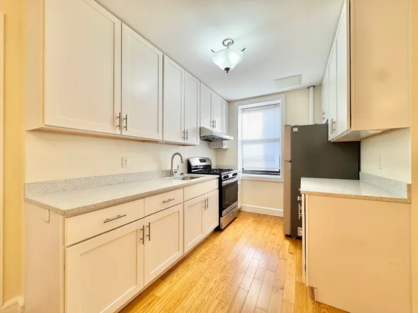 36-40 Bowne Street image 10 of 21