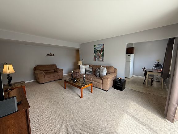 4th image of 3622 Lakeshore Dr #A9