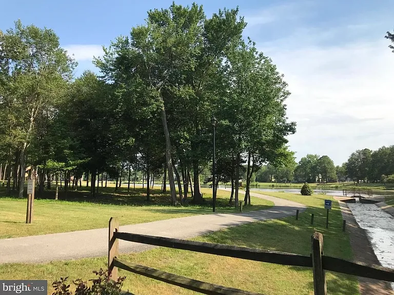 6915 Caribou Ct — Photo 15