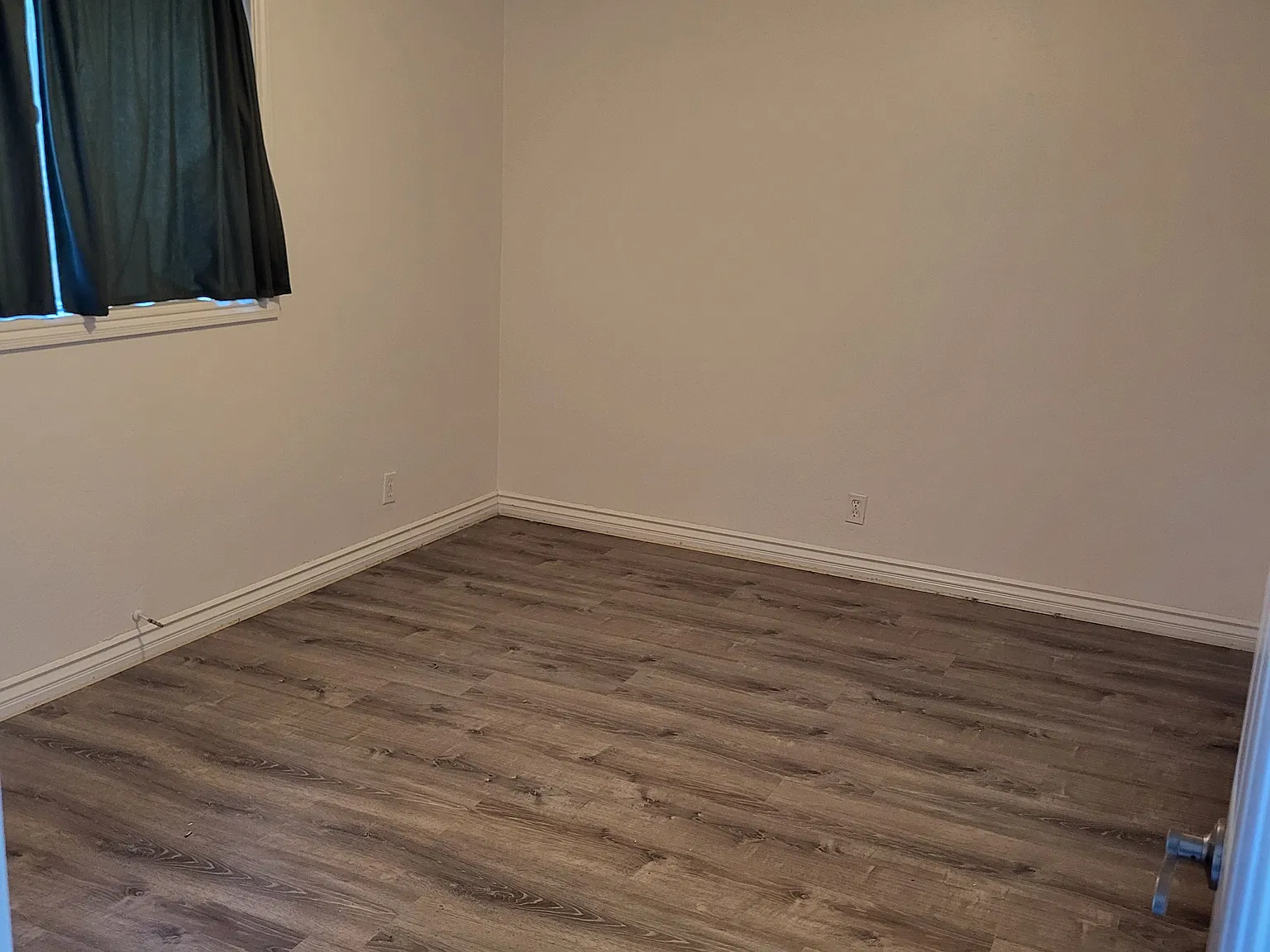 3 bed, 2.5 bath, 1550 sqft, $3,400 — Photo 4
