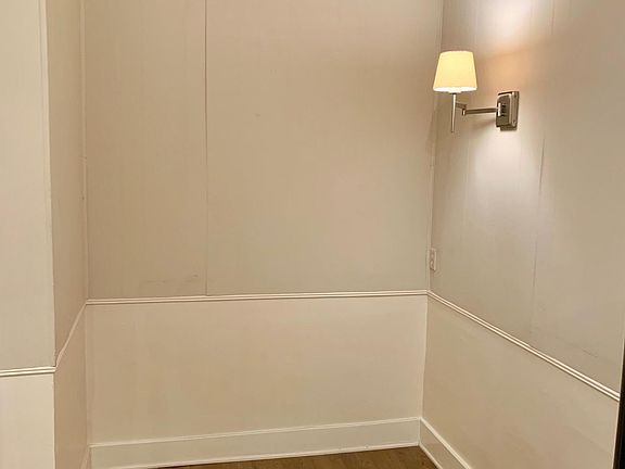 4th image of 7666 Fountain Ave
