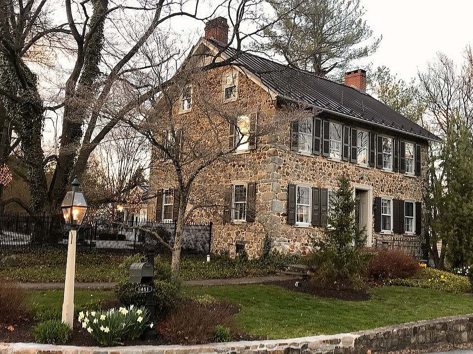 2nd image of 5451 Locust Valley Rd