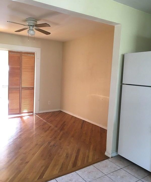 2nd image of 257 20th St #Xi