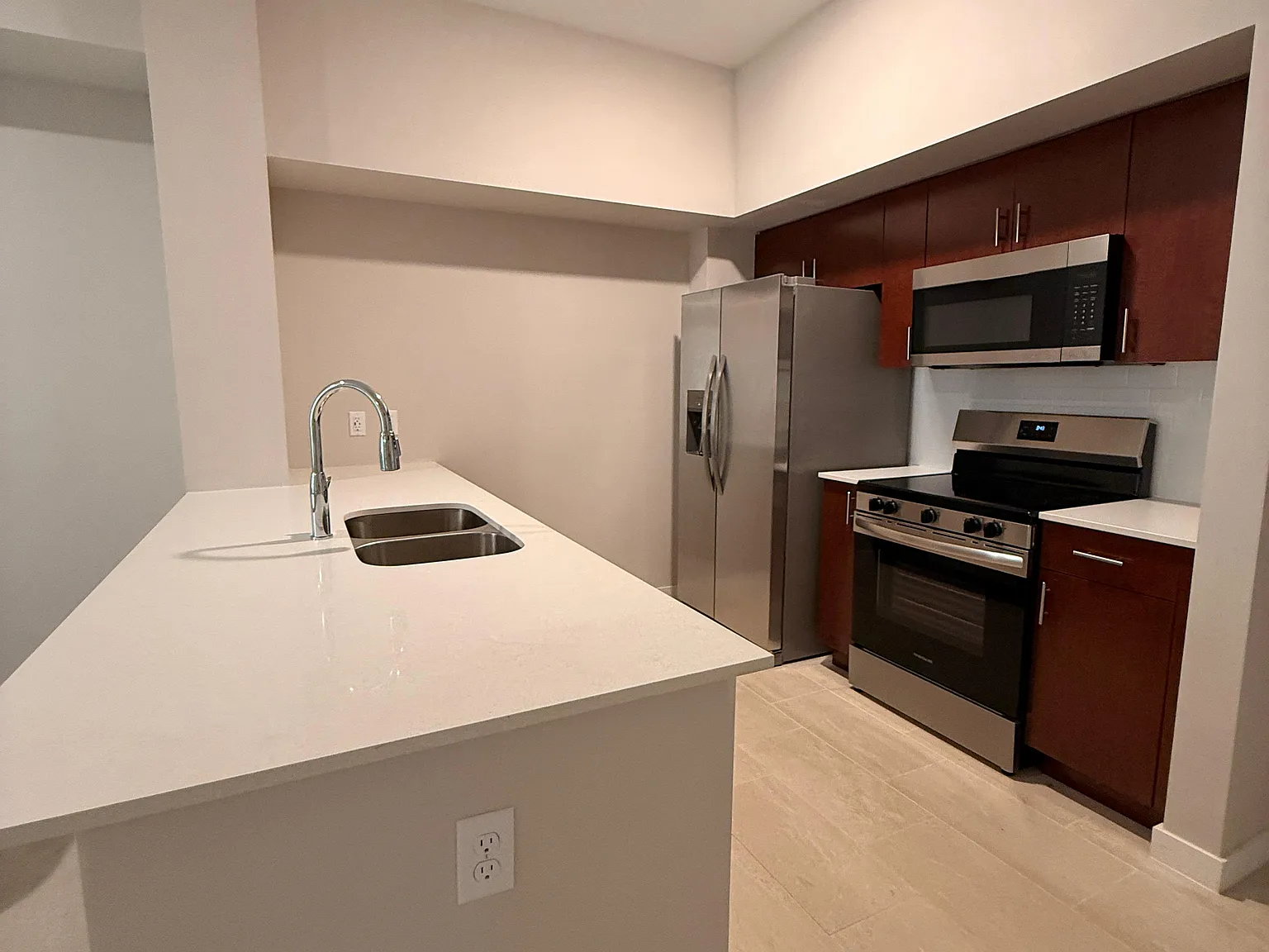 1 bed, 600 sqft, $1,850 — Photo 3