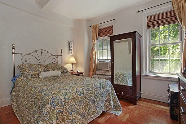 Sold by Corcoran | media 25