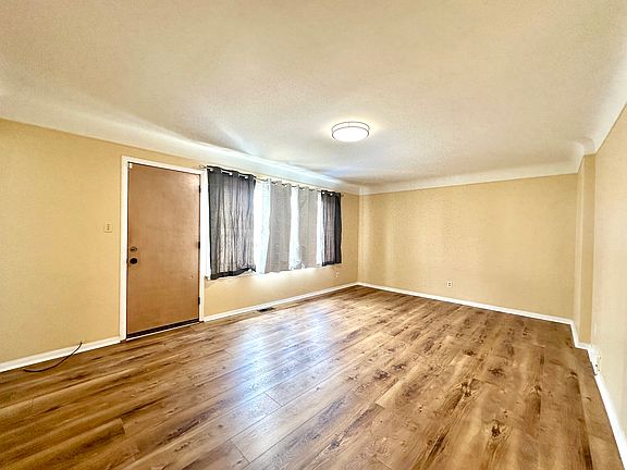 4th image of 6644 Cronin Dr