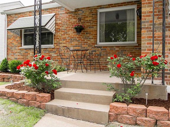 4th image of 7919 E Yorkshire Dr
