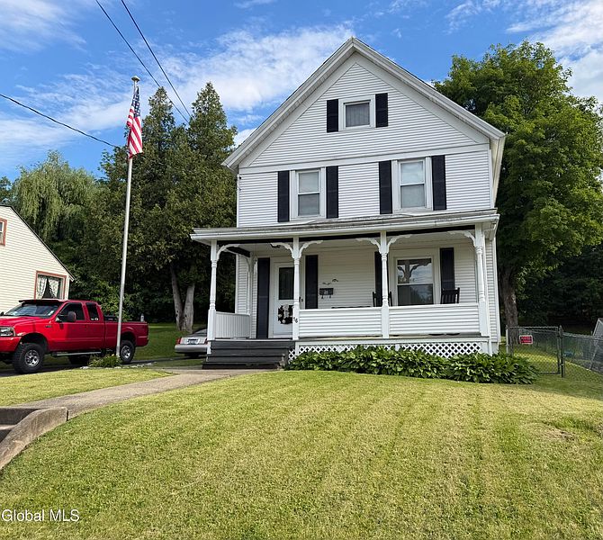 4th image of 16 Treadway Street