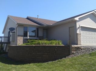 1619 Covey Dr, River Falls, WI 54022