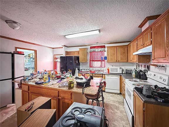 3rd image of 42739 Brown Rd