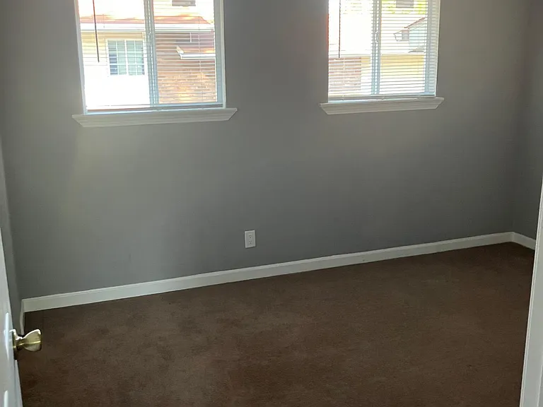 2615 N Pine St #2 — Photo 8
