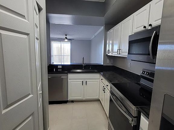 3rd image of 5691 Bentgrass Dr Unit 203