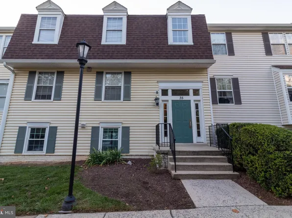 35 Pickering Ct APT 2, Germantown, MD 20874