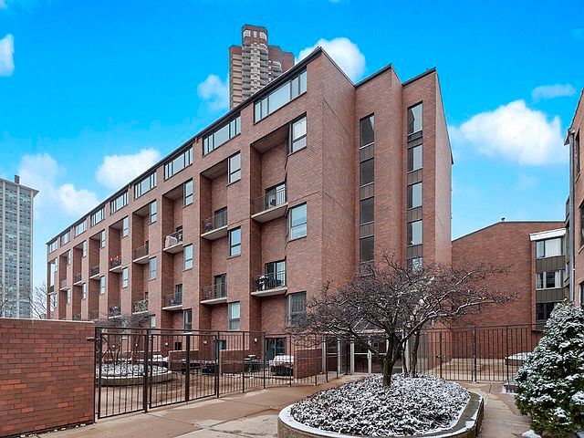 1st image of 3700 N Lake Shore Dr APT 124