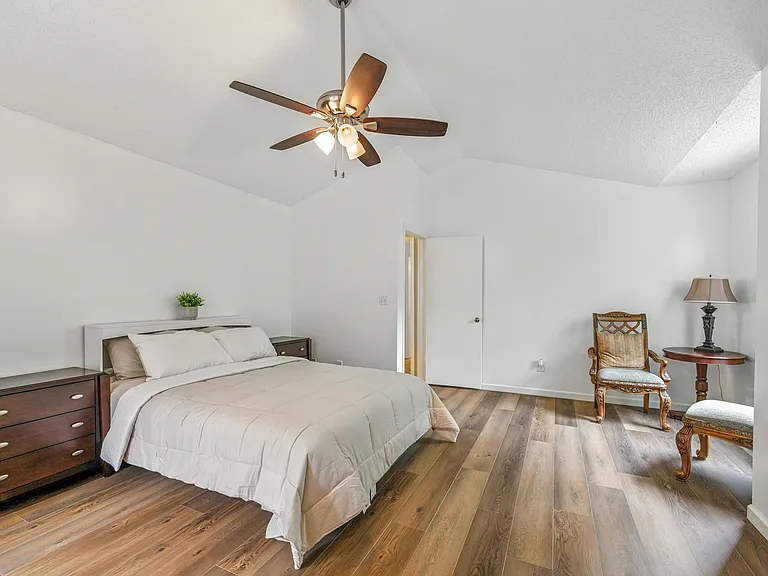 4409 Segovia Ct — Photo 15