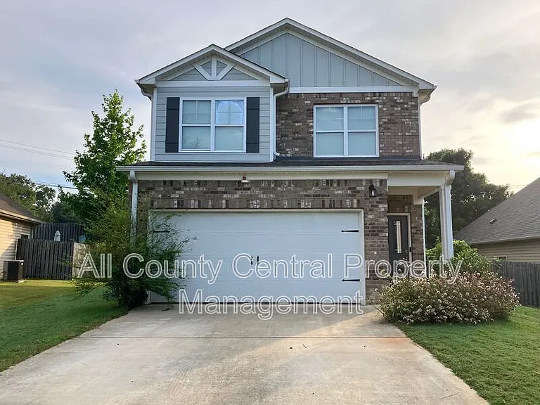8209 Owen Park Dr — Photo 1