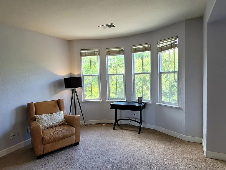5745 Newfields Ln — Photo 13
