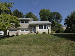 522 Stevens Rd, Morrisville, PA 19067