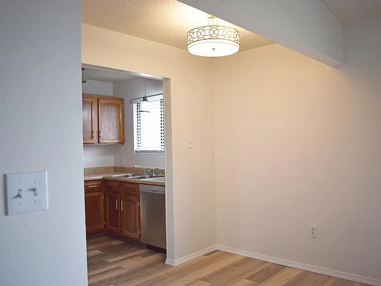 2600 Woodwind Ct — Photo 6