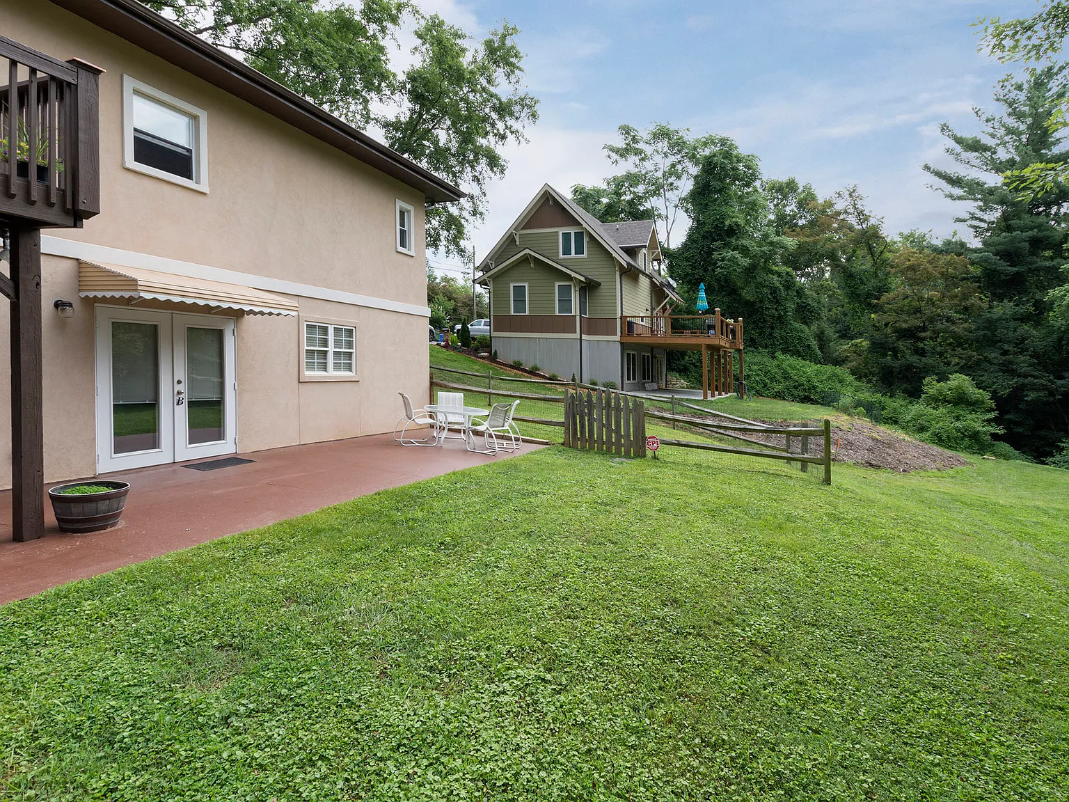 451 Kenilworth Road - B — Photo 1