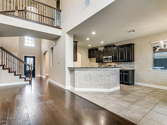 5th image of 1813 Frio Ct